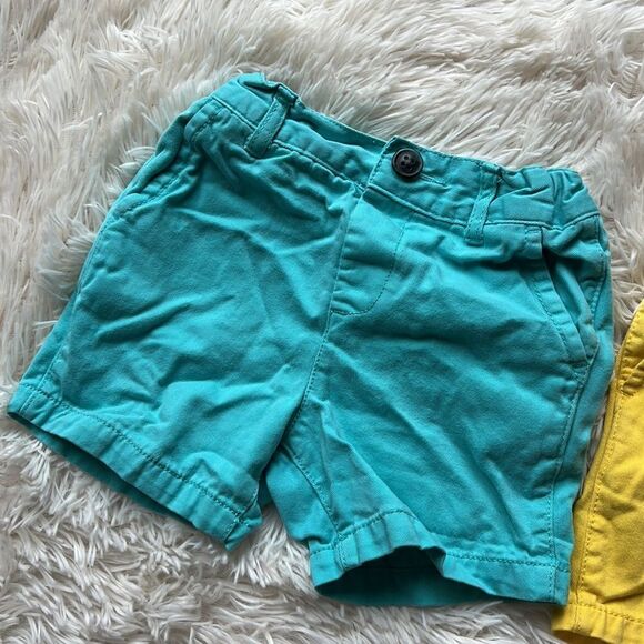 The Children’s Place Two Pack Chino Shorts Size 18-24M - Picture 3 of 6